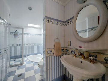 VENTA DE CASA CON JARDIN, LOMAS DE LAS AGUILAS, ALVARO OBREGON, CDMX