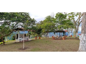 VENDO CASA DE CAMPO KM 30