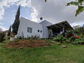 VENDO CASA DE CAMPO KM 30