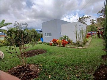 VENDO CASA DE CAMPO KM 30