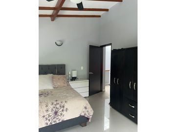 SE VENDE CASA ESQUINERA EN CONJUNTO CERRADO CIRCASIA