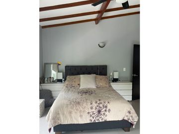 SE VENDE CASA ESQUINERA EN CONJUNTO CERRADO CIRCASIA