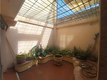 SE VENDE HERMOSA CASA EN EL INGENIO- CALI