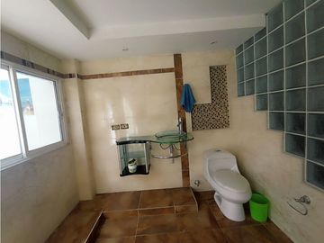 SE VENDE HERMOSA CASA EN EL INGENIO- CALI