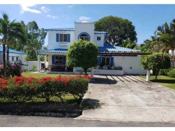 VENTA DE HERMOSA CASA EN PLAYA BLANCA, AMOBLADA, LOCALIZACIÓN PERFECTA