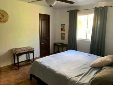 VENTA DE HERMOSA CASA EN PLAYA BLANCA, AMOBLADA, LOCALIZACIÓN PERFECTA