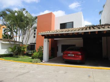 HERMOSA CASA EN CUERNAVACA CENTRO