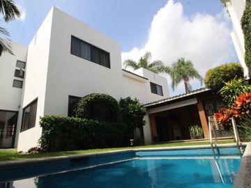 HERMOSA CASA EN CUERNAVACA CENTRO
