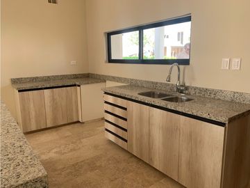 PREVENTA CASA EN PRIVADA TARVOS SOLUNA MERIDA YUCATAN