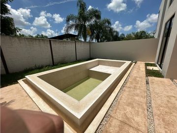 PREVENTA CASA EQUIPADA EN PRIVADA SOLUNA TEMOZON MÉRIDA