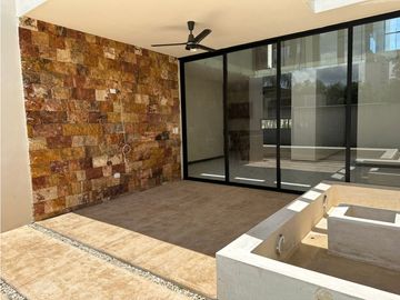 PREVENTA CASA EQUIPADA EN PRIVADA SOLUNA TEMOZON MÉRIDA