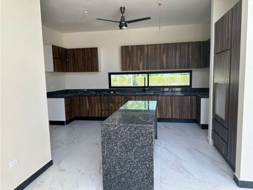 PREVENTA CASA EQUIPADA EN PRIVADA SOLUNA TEMOZON MÉRIDA