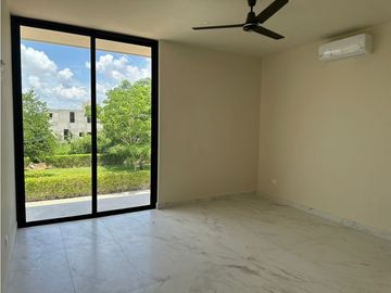 PREVENTA CASA EQUIPADA EN PRIVADA SOLUNA TEMOZON MÉRIDA