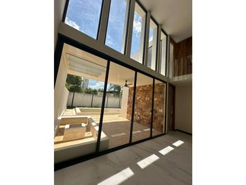 PREVENTA CASA EQUIPADA EN PRIVADA SOLUNA TEMOZON MÉRIDA