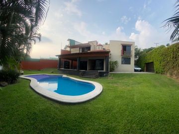 Casa en Fraccionamiento en Burgos Temixco - SOR-353-Fr*