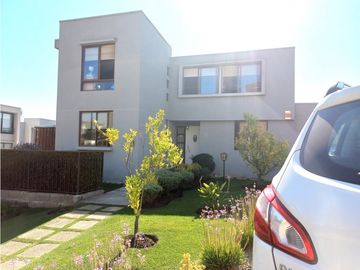 Amplia Casa En Condominio Barrio Norte Quilpue