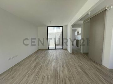 VENTA DE CASA EN CONJUNTO PRIVADO MITAD DEL MUNDO