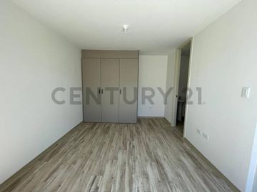 VENTA DE CASA EN CONJUNTO PRIVADO MITAD DEL MUNDO