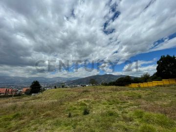 TERRENO DE VENTA IDEAL PROYECTO INMOBILIARIO  SECTOR SAN JUAN DE CUMBAYA