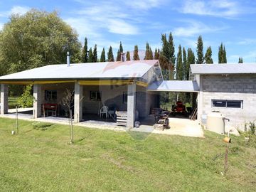 VENTA CAMPO DE 10 HECTAREAS Y CASA EN SPEGAZZINI