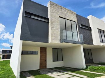 CASA EN VENTA COTO CARRARA CAPITAL NORTE