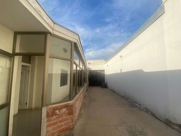 Oficina en Venta en Av el Salto