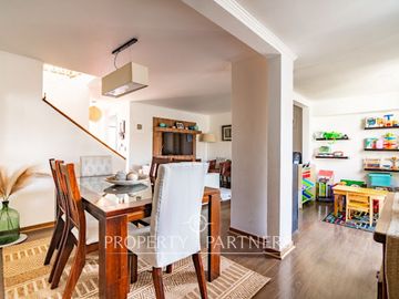 Estupenda casa en Puertas del Mar