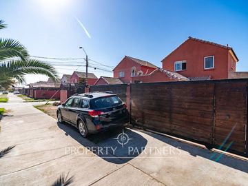 Estupenda casa en Puertas del Mar