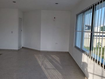 Oficinas en Venta con Patio de maniobras en Km 8.5, Ciudad del Carmen