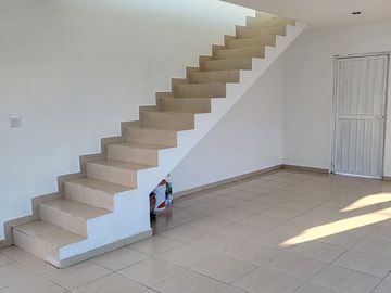 Oficinas en Venta con Patio de maniobras en Km 8.5, Ciudad del Carmen