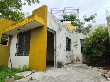 VENTA CASA 1 PISO EN LA COL YUCATAN, CERCA DE CIRCUITO COLONIAS EN MERIDA
