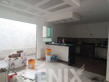 Casa en pre-venta  con habitación en planta baja - Fracc. Privado Coatepec
