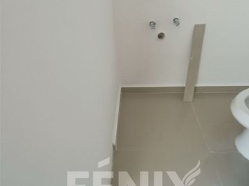 Casa en pre-venta  con habitación en planta baja - Fracc. Privado Coatepec
