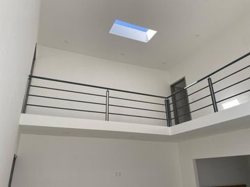 CASA MODERNA MINIMALISTA EN BRISAS