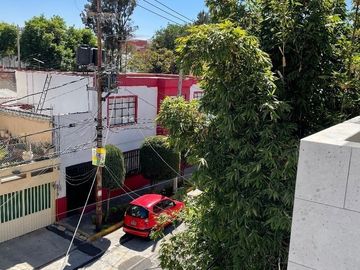 CASA SOLA TOTALMENTE REMODELADA 4 ó 5 RECÁMARAS, ESQ. PILARES, COL. LETRÁN VALLE