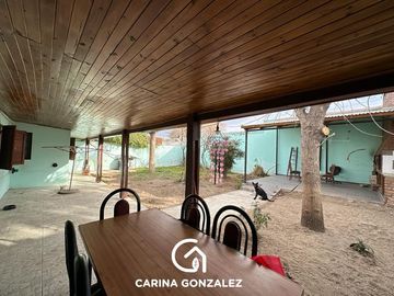 Casa en zona paseo costero