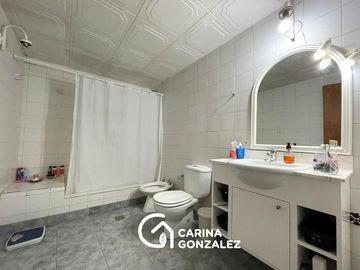 Casa en zona paseo costero
