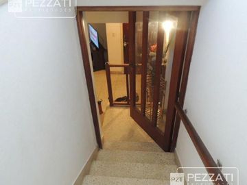 Chalet.Z/ Chauvin. 3 dormitorios. Escritorio. Parque. Garage