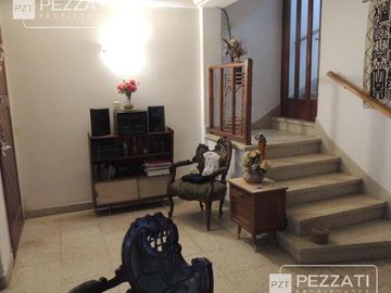 Chalet.Z/ Chauvin. 3 dormitorios. Escritorio. Parque. Garage