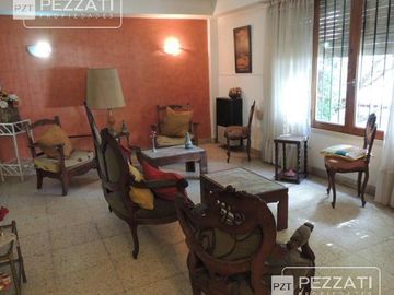 Chalet.Z/ Chauvin. 3 dormitorios. Escritorio. Parque. Garage