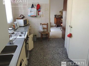Chalet.Z/ Chauvin. 3 dormitorios. Escritorio. Parque. Garage