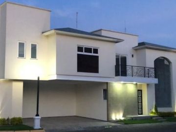 CASA VENTA EN CONJUNTO DIAMANTE REAL DE ARCOS METEPEC MEX