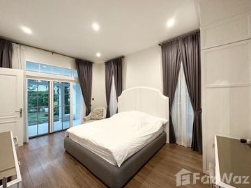 Private House for Sale at Nanthawan Serene Lake