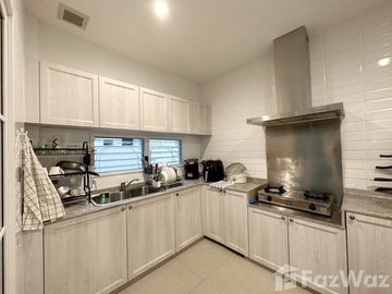 Private House for Sale at Nanthawan Serene Lake
