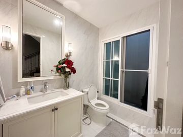 Private House for Sale at Nanthawan Serene Lake