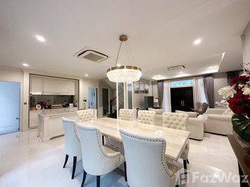 Private House for Sale at Nanthawan Serene Lake