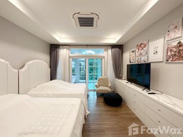 Private House for Sale at Nanthawan Serene Lake