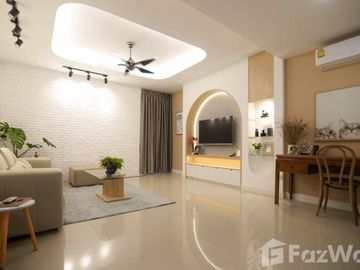 2 Bedroom Townhouse for sale in San Phak Wan, Chiang Mai