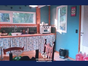 VENTA Casa 3 ambientes, 61 m2, lote de 336 m2, Calle 27 s/n, Altos de Cumelen, Villa la Angostura