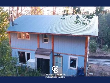 VENTA Casa 3 ambientes, 61 m2, lote de 336 m2, Calle 27 s/n, Altos de Cumelen, Villa la Angostura
